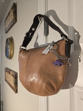 Coach '05 Vintage Tan Leather Hobo Bag